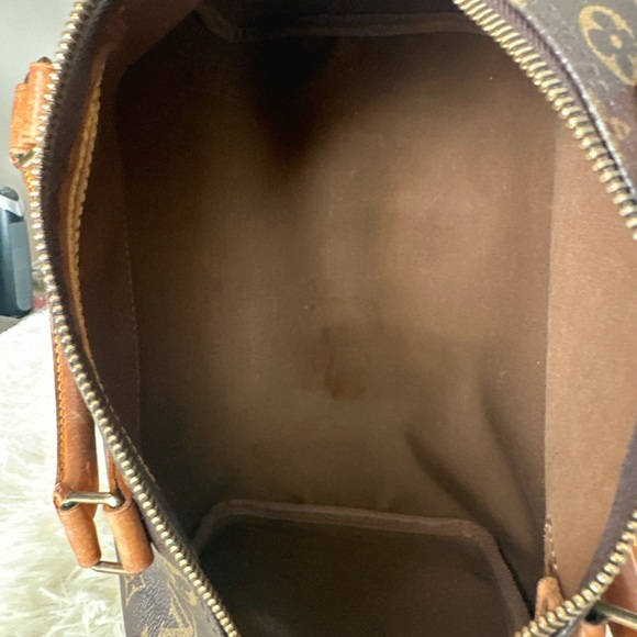 Louis Vuitton Monogram Speedy 30 - Picture 11 of 16